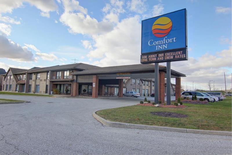 هتل Comfort Inn