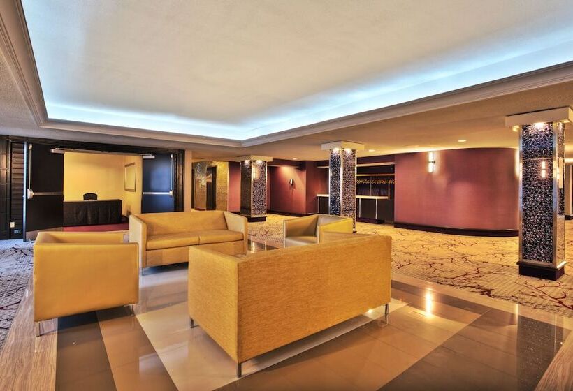 هتل Crowne Plaza Kitchener Waterloo, An Ihg