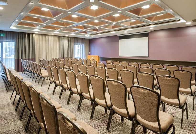 هتل Crowne Plaza Kitchener Waterloo, An Ihg