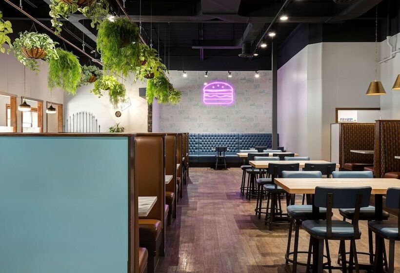 هتل Days Inn & Conference Centre By Wyndham Prince Albert