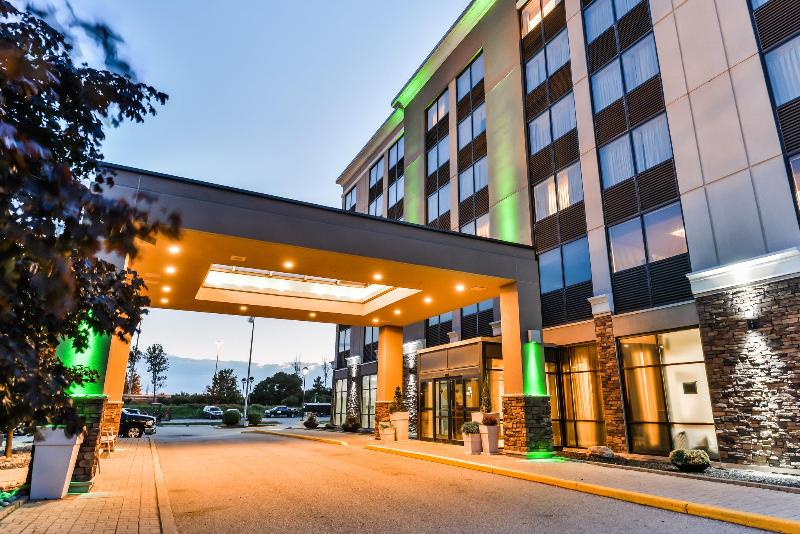 هتل Doubletree By Hilton Kitchener
