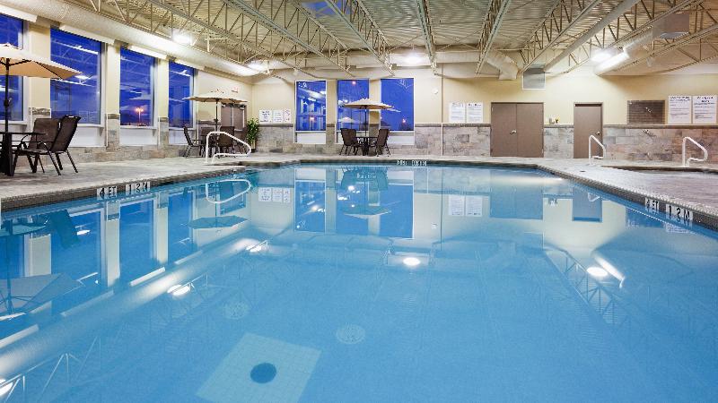 هتل Doubletree By Hilton Pointe Claire Montreal Airport West