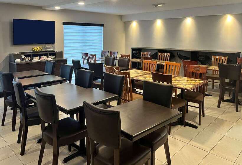 فندق Econo Lodge Airport Quebec