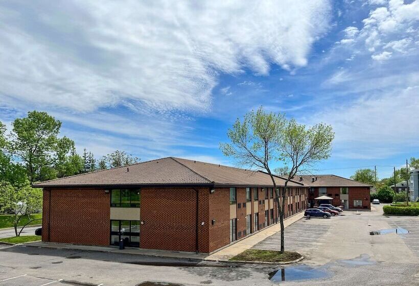 فندق Econo Lodge Airport Quebec