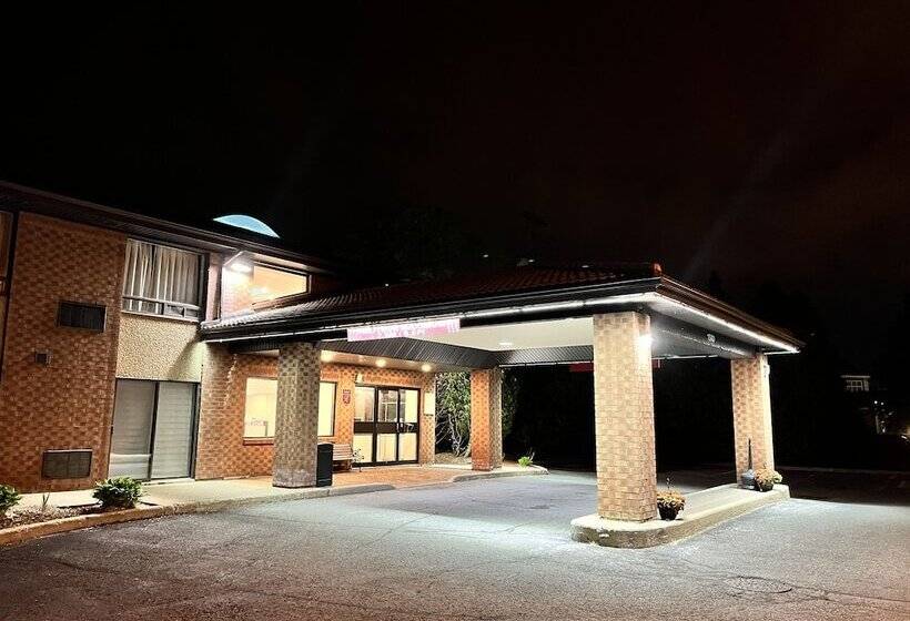 فندق Econo Lodge Airport Quebec