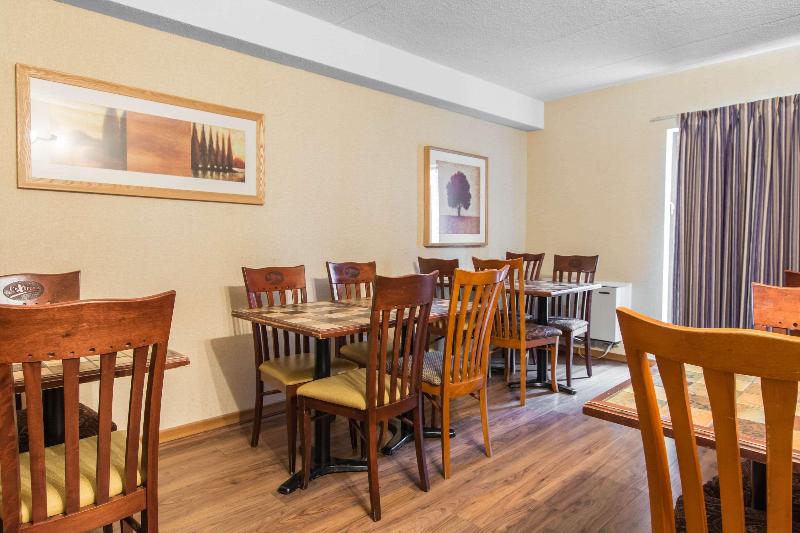 فندق Econo Lodge Airport Quebec