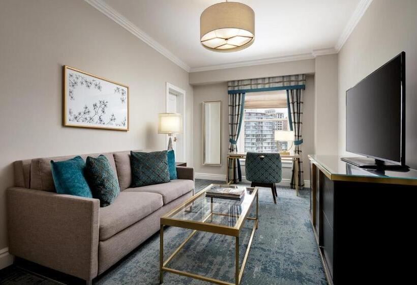 ホテル Fairmont Empress