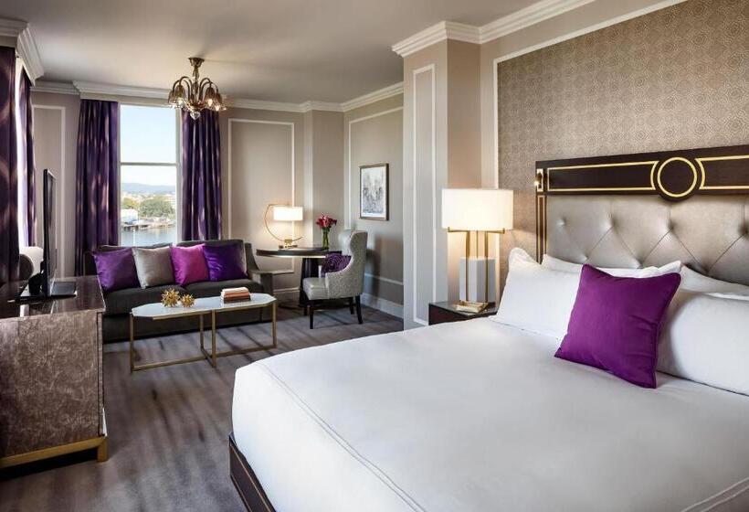 ホテル Fairmont Empress