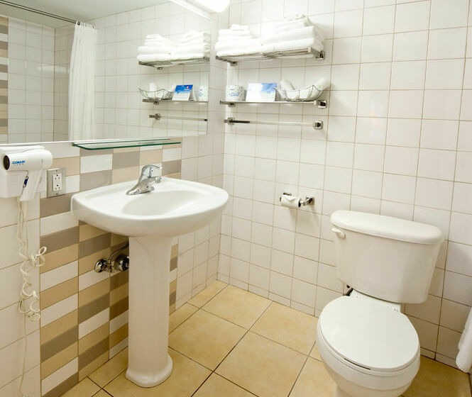 בית מלון כפרי Four Points by Sheraton Montreal Centre Ville