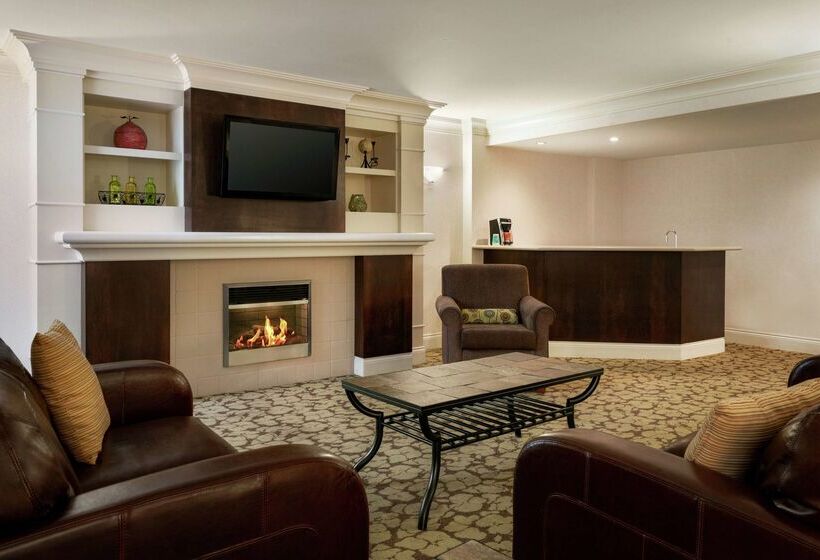 هتل Hilton Garden Inn Saskatoon Downtown