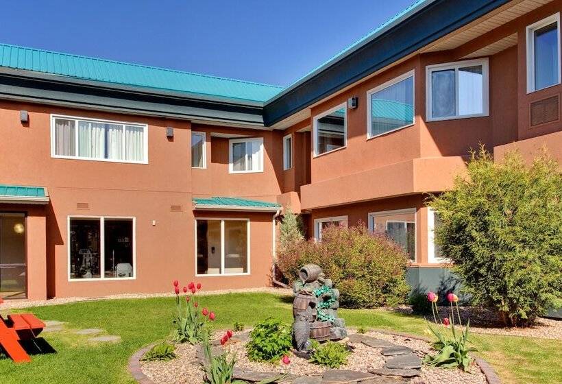 هتل Holiday Inn Express Red Deer, An Ihg