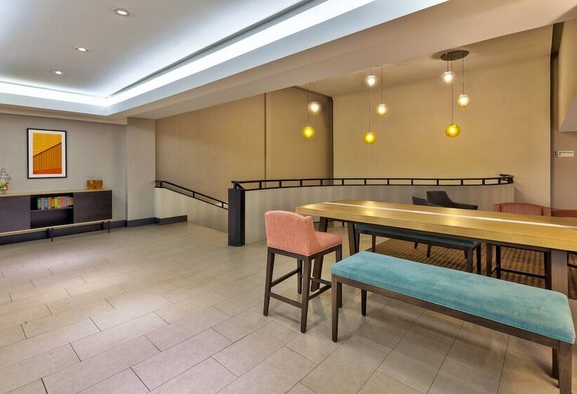 هتل Holiday Inn St Johns, An Ihg