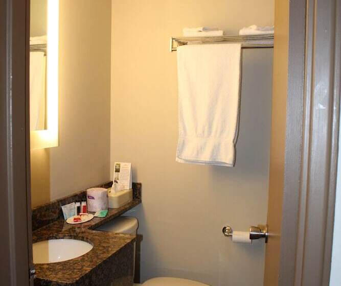 هتل Surestay Plus By Best Western Windsor