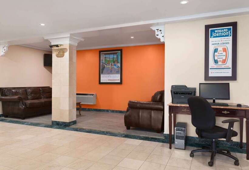 هتل Surestay Plus By Best Western Windsor