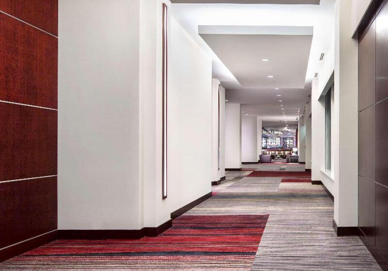 هتل Hyatt Regency Vancouver