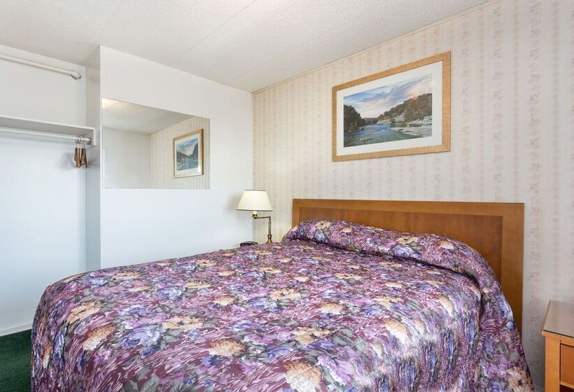 هتل Moosejaw Inn