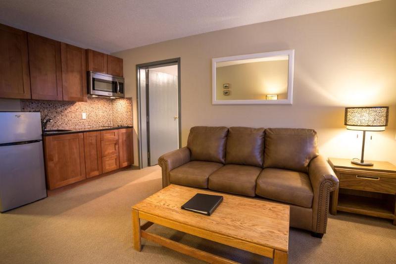 Prestige Hudson Bay Lodge & Conference Centre, Worldhotels Crafted Collection