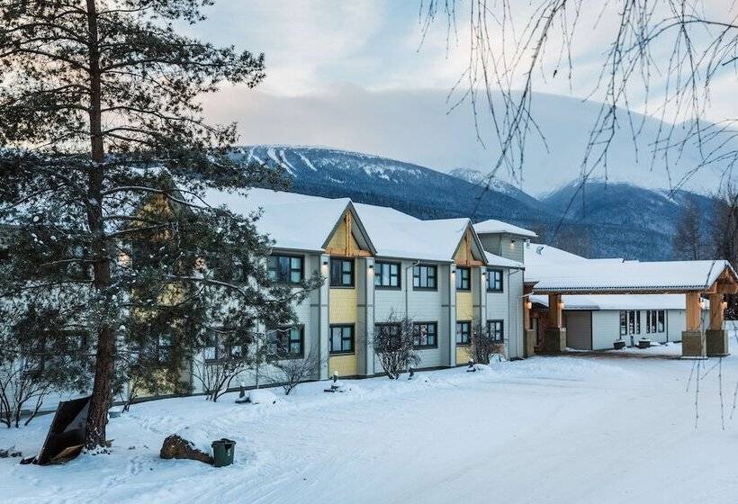 Prestige Hudson Bay Lodge & Conference Centre, Worldhotels Crafted Collection