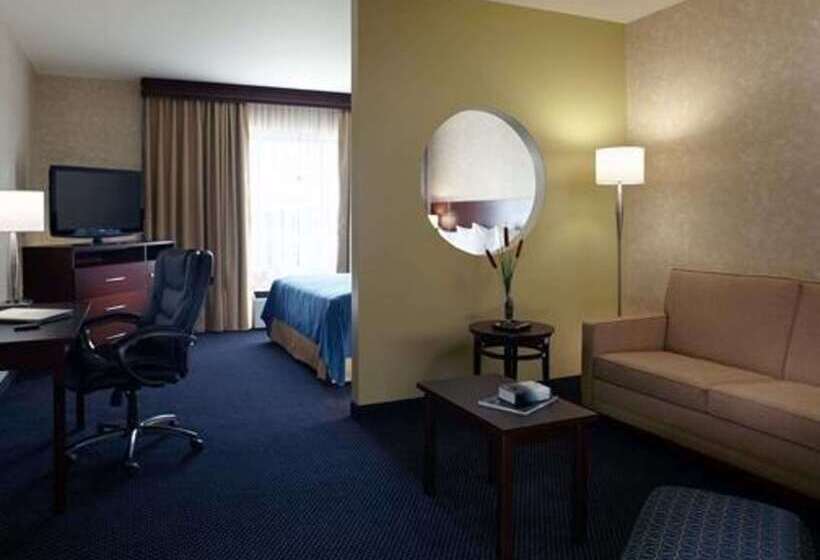 هتل Quality Inn And Suites Brossard
