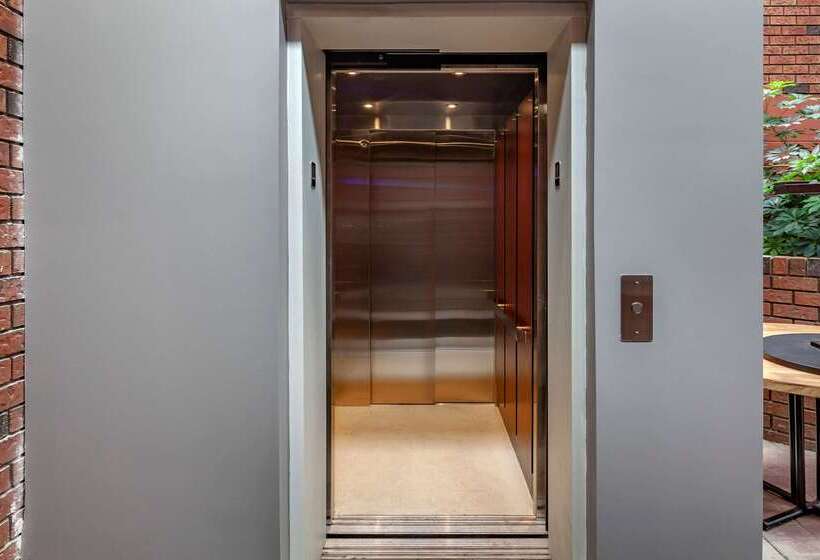 酒店 Quality Inn & Conference Centre