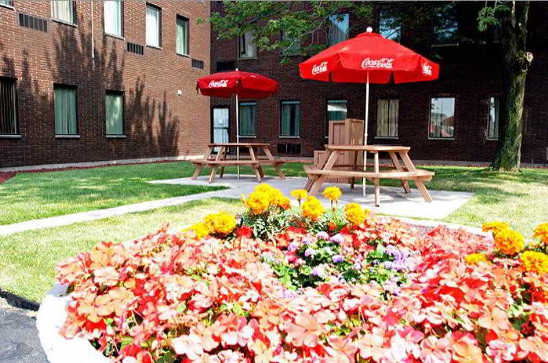 هتل Quality Inn & Suites Downtown