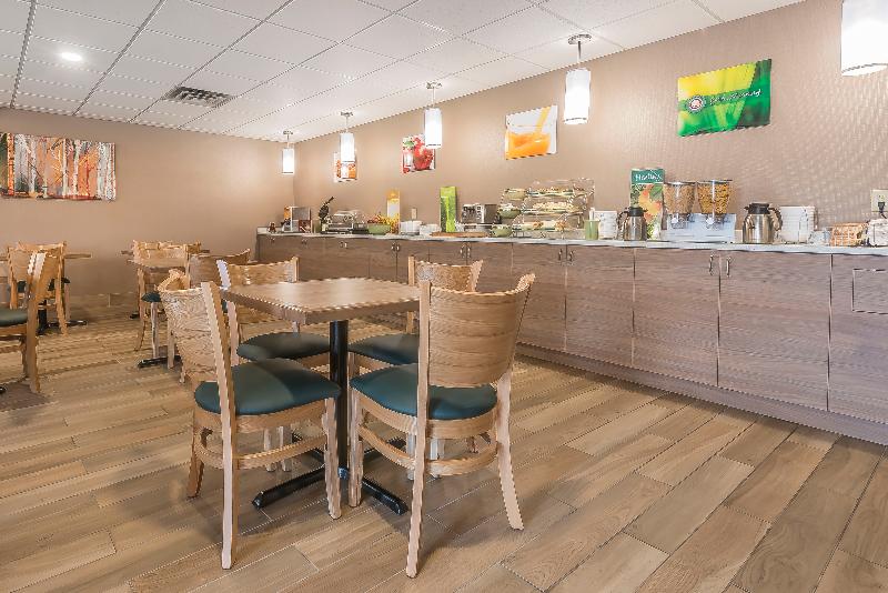 هتل Quality Inn & Suites Downtown