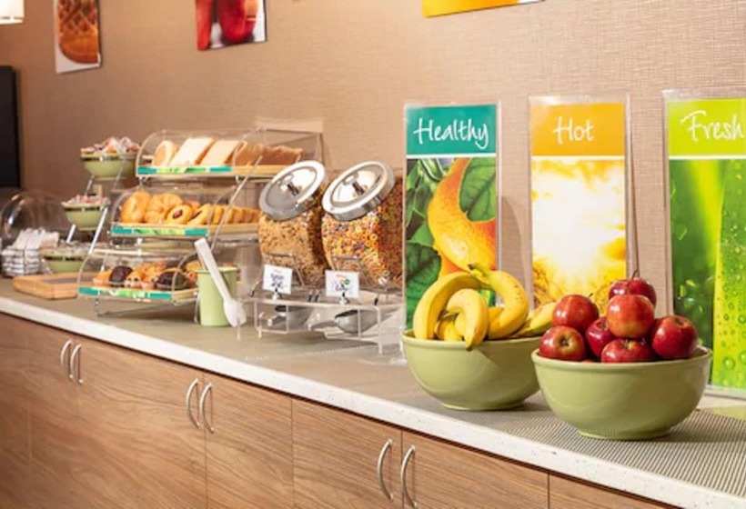 هتل Quality Inn & Suites Downtown