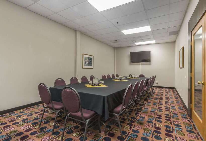 هتل Quality Inn & Suites