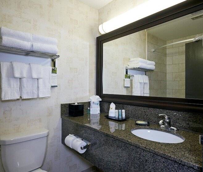 هتل Quality Inn & Suites