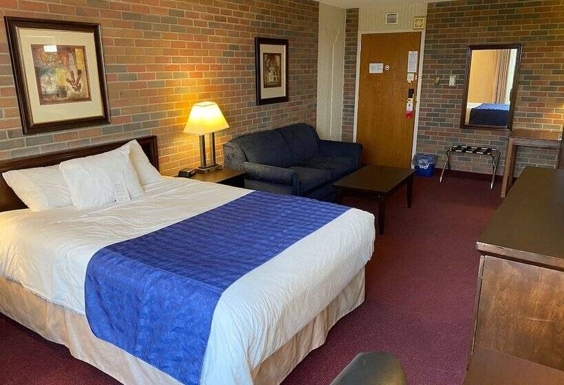 فندق Ramada By Wyndham Lethbridge