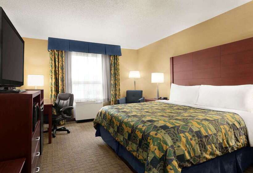 هتل Travelodge By Wyndham Oshawa Whitby