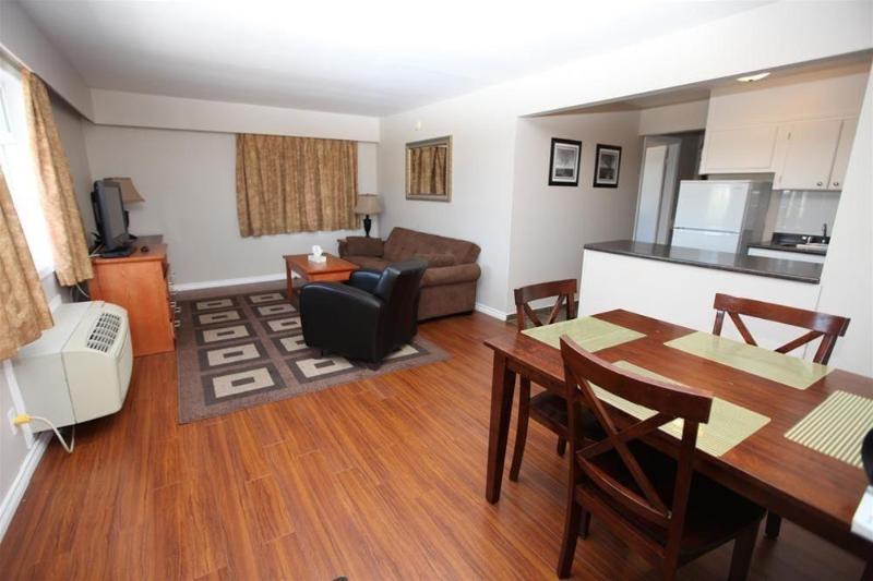 מוטל Canadas Best Value Inn Prince George