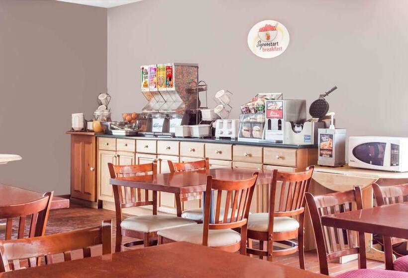 מוטל Super 8 By Wyndham Sudbury On