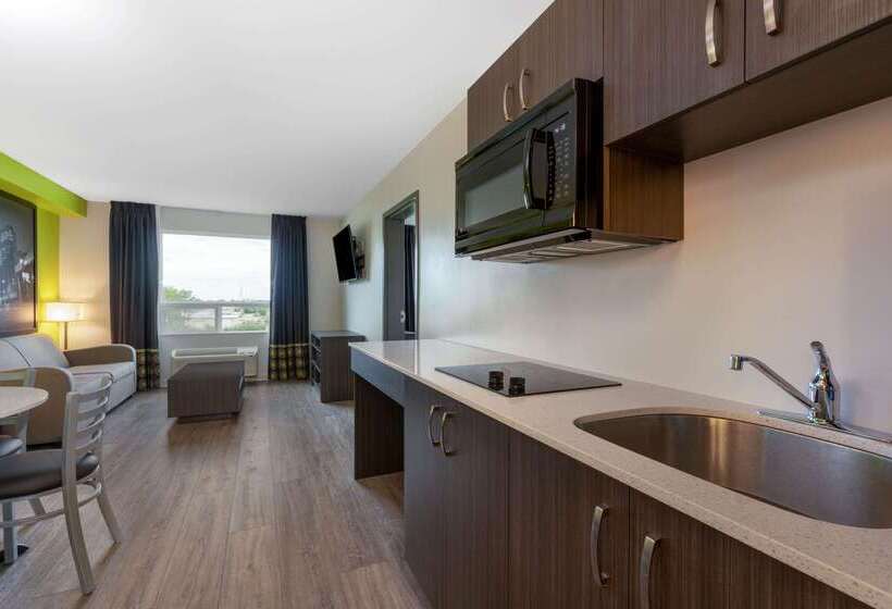 מוטל Super 8 By Wyndham Winnipeg East Mb