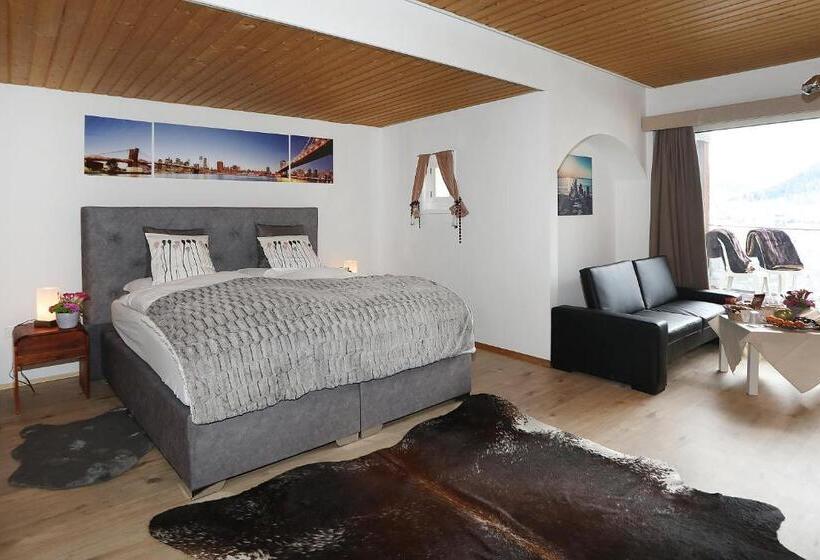 בית מלון כפרי Derby Davos