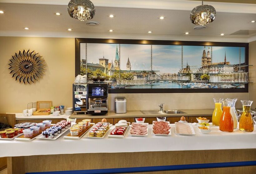 בית מלון כפרי Tivoli