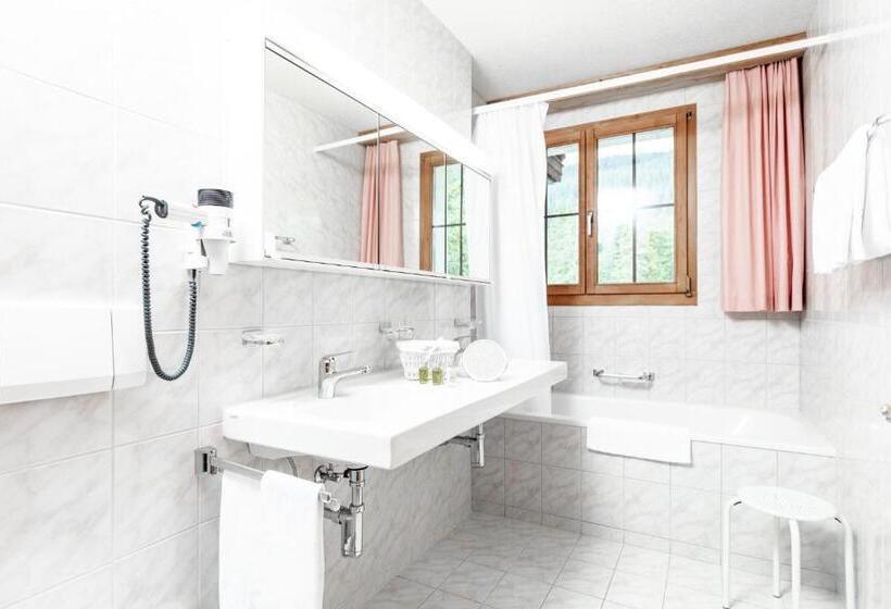 ホテル Waldhaus Am See