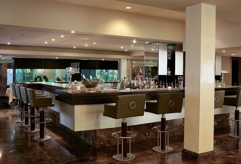 Adams Beach Hotel & Spa