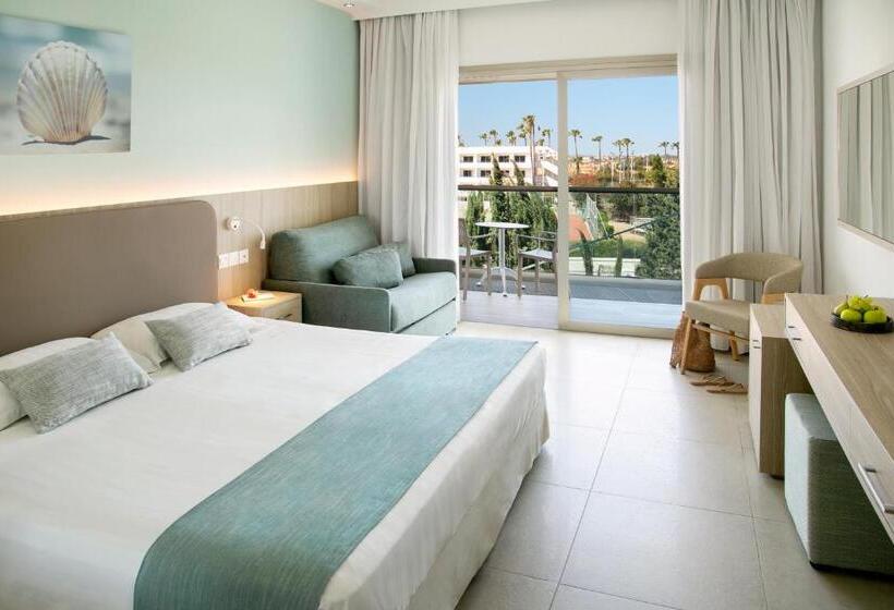 هتل Asterias Beach