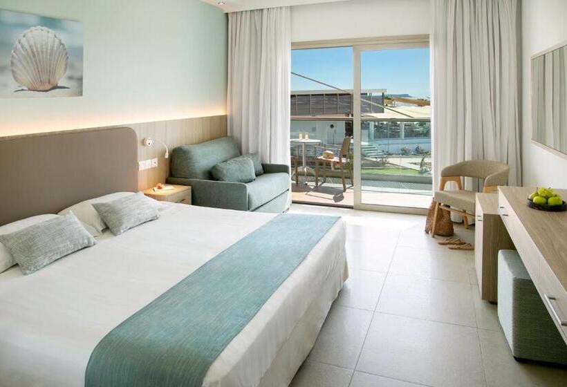 هتل Asterias Beach