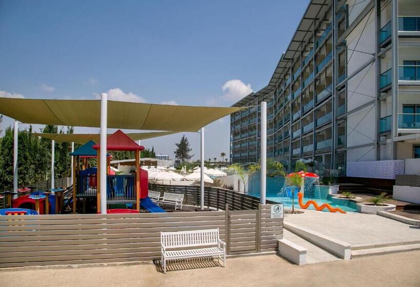 هتل Asterias Beach