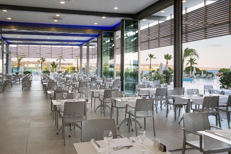 هتل Asterias Beach