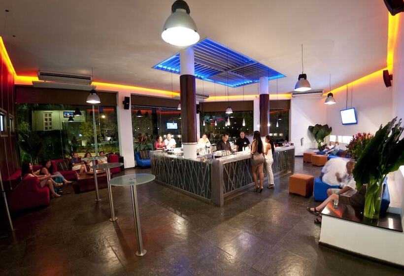 ホテル Decameron Cartagena   All Inclusive