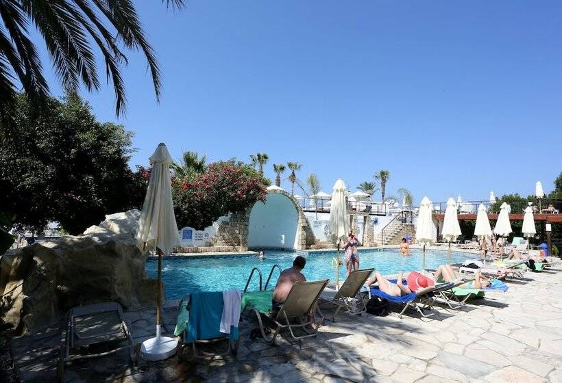 هتل Dionysos Central