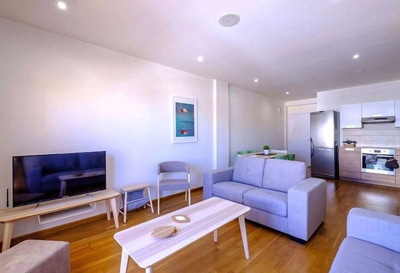 Les Palmiers Beach Boutique Hotel & Luxury Apartments