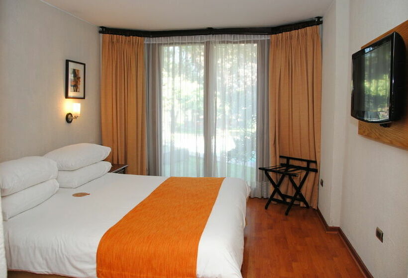 هتل Manquehue Las Condes