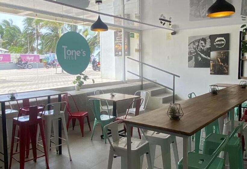 هتل On Vacation Blue Tone