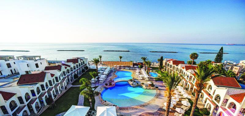 هتل Radisson Beach Resort Larnaca