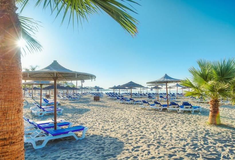هتل St Raphael Resort