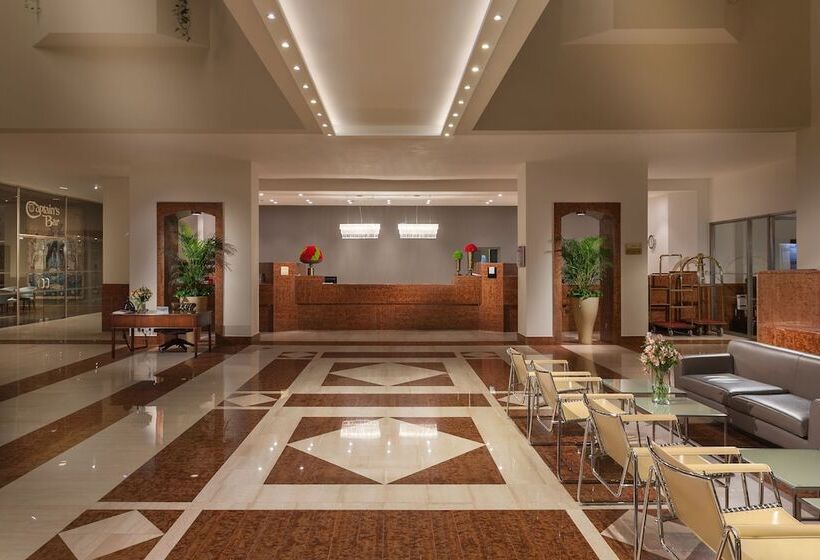هتل St Raphael Resort